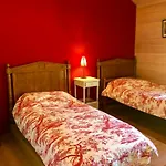 Tatil Evi Maison Spacieuse Avec Vue Sur La Montagne A Naucelles