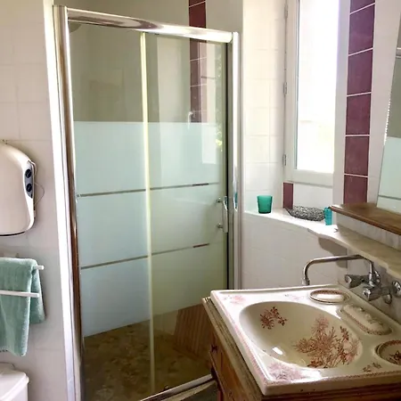 Prázdninový dům Maison Spacieuse Avec Vue Sur La Montagne A Naucelles *
